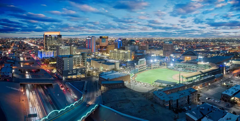 Vista del centro de El Paso al atardecer