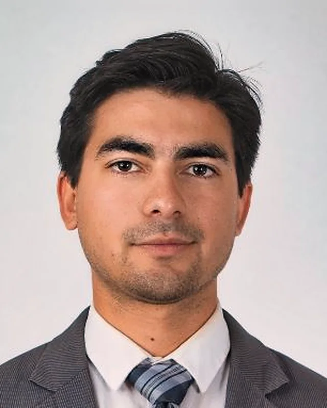 Jorge Torres, Agente Licenciado
